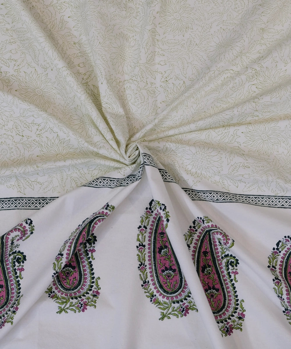 White with paisley pattern Hand Block Printed Cotton Bedsheet with 2 pillow Covers (106"x106")