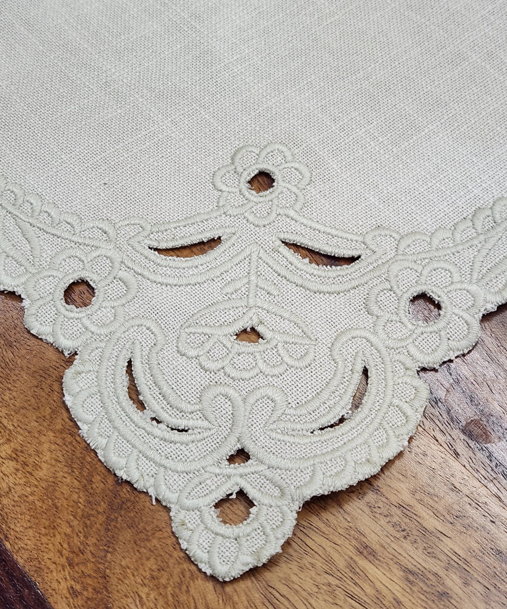 Set of 6 pcs Beige Cutwork Embroidery Cotton Slub Table Mats with 1 pc 6 seater Table Runner