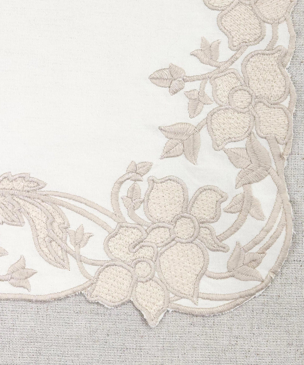 Set Of 6 Cream Embroidery with Cutwork Cotton Casement Table Mats