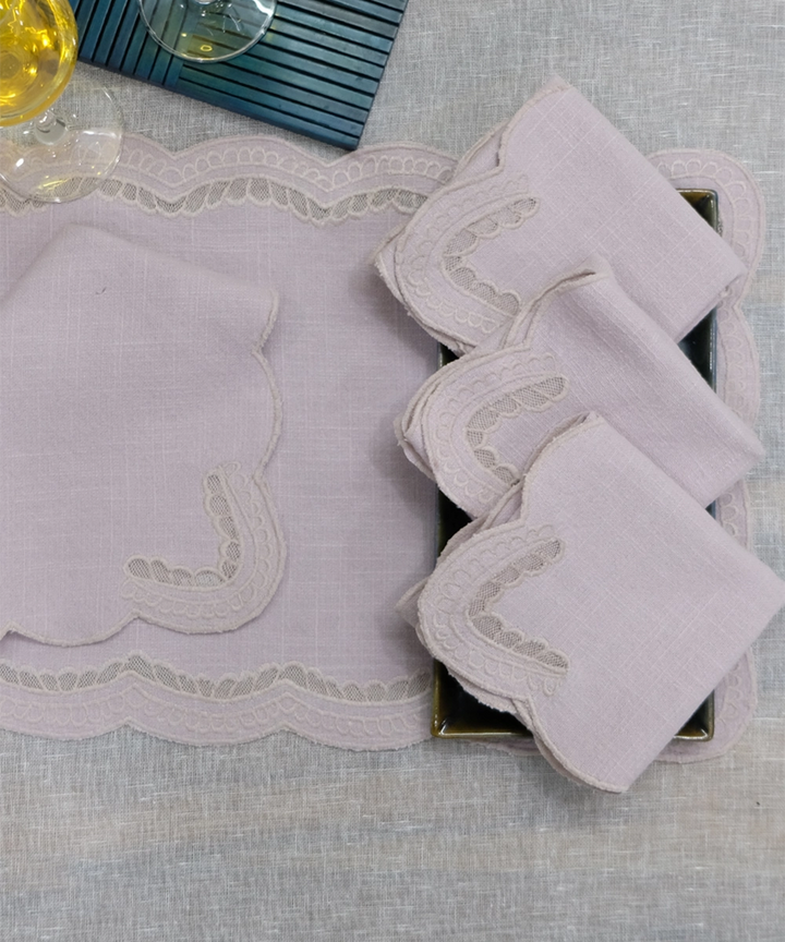 Set of 4 pcs Dusty Pink Cutwork Embroidered Cotton Slub Table Napkins (16.75 x 16.75 Inches)